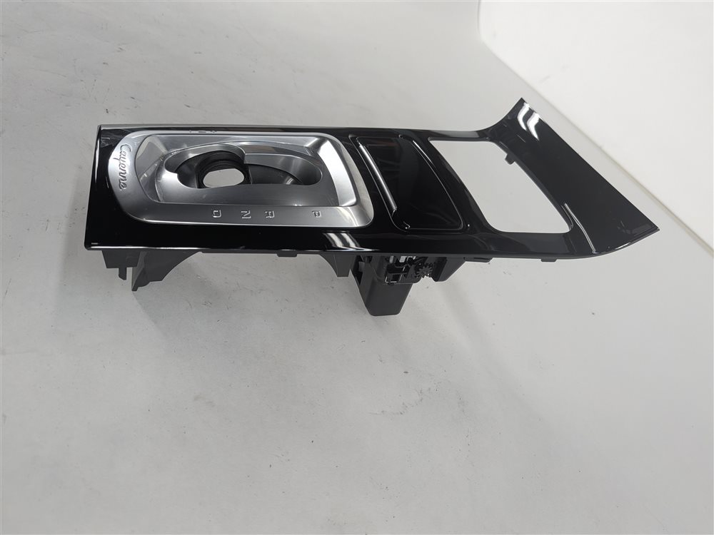 Thumbnail 4: 2016 PORSCHE CAYENNE (958) CENTER CONSOLE SHIFTER TRIM BEZEL (Piano Black)