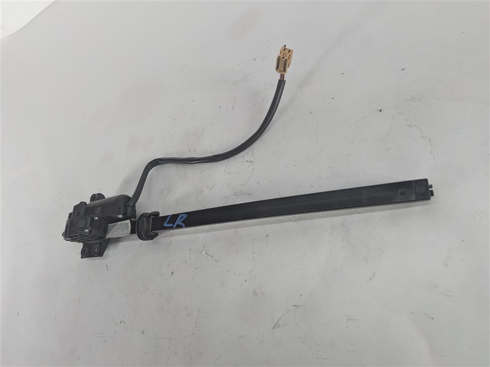 Thumbnail 3: 2016 PORSCHE CAYENNE (958) REAR LEFT SIDE DOOR WINDOW POWER SUN SHADE MOTOR