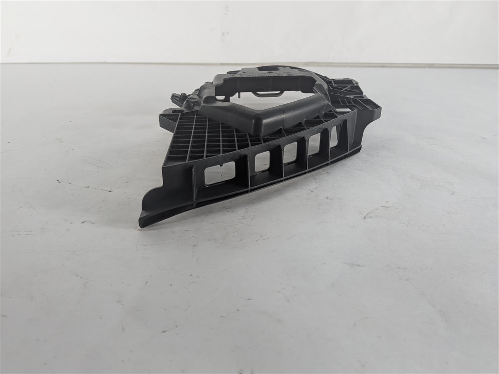Thumbnail 2: 2016 PORSCHE CAYENNE (958) FRONT RIGHT HEADLIGHT HEADLAMP MOUNTING BRACKET