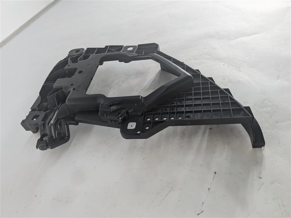 Thumbnail 5: 2016 PORSCHE CAYENNE (958) FRONT RIGHT HEADLIGHT HEADLAMP MOUNTING BRACKET