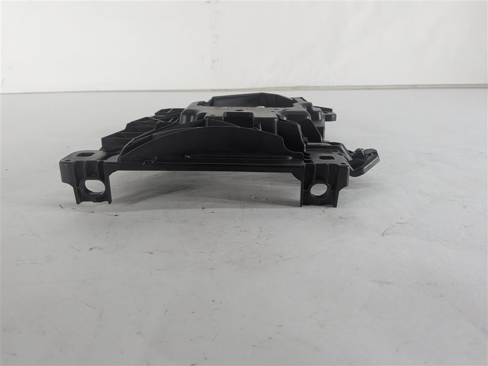 Thumbnail 6: 2016 PORSCHE CAYENNE (958) FRONT RIGHT HEADLIGHT HEADLAMP MOUNTING BRACKET