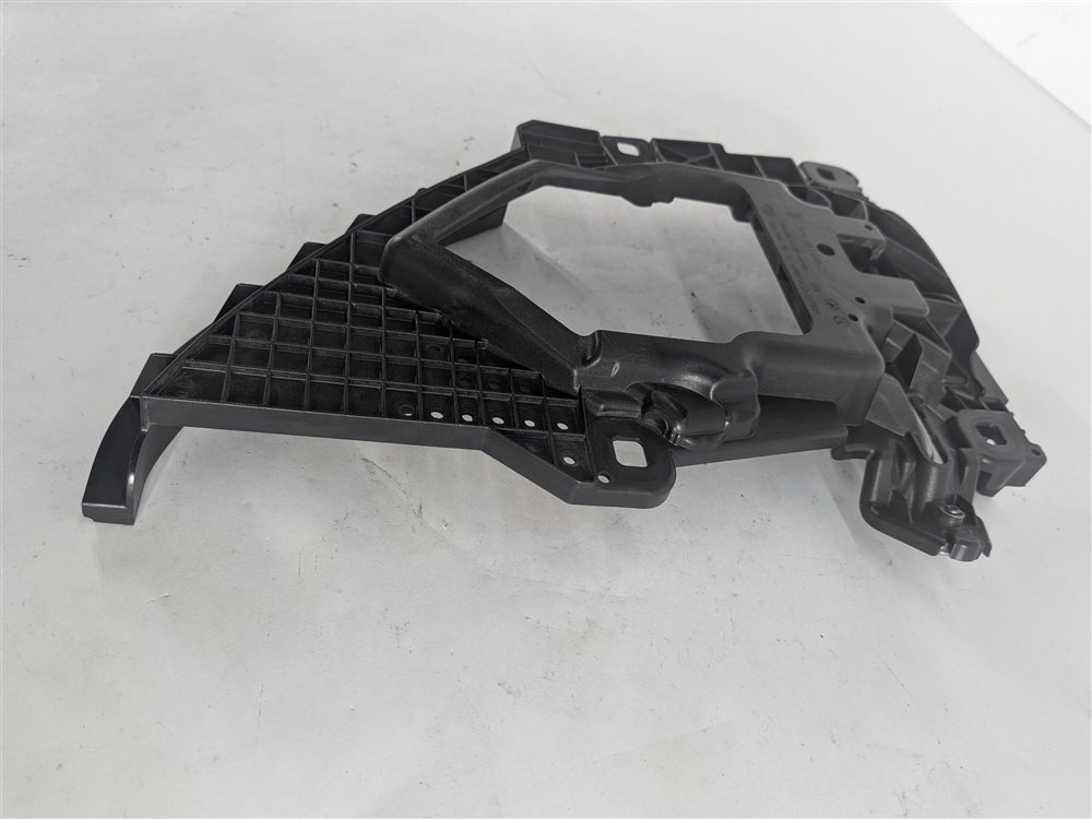 Thumbnail 4: 2016 PORSCHE CAYENNE (958) FRONT LEFT HEADLIGHT HEADLAMP MOUNTING BRACKET