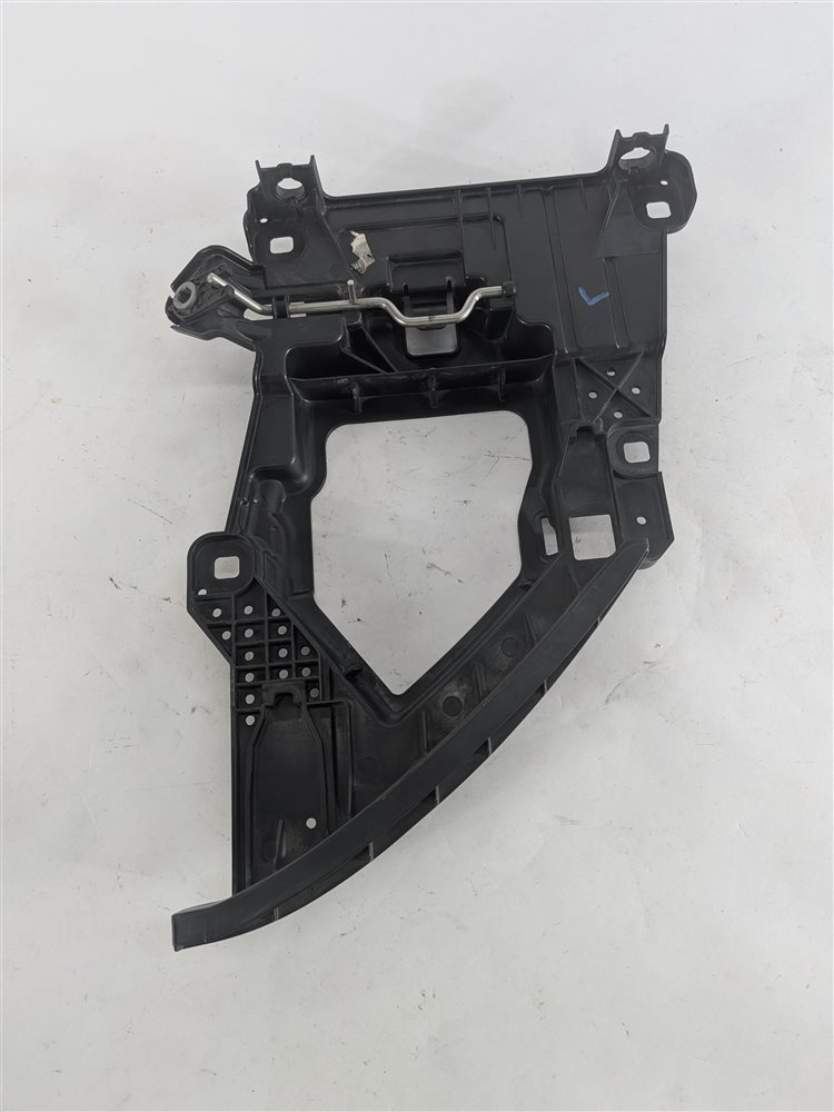 Thumbnail 7: 2016 PORSCHE CAYENNE (958) FRONT LEFT HEADLIGHT HEADLAMP MOUNTING BRACKET