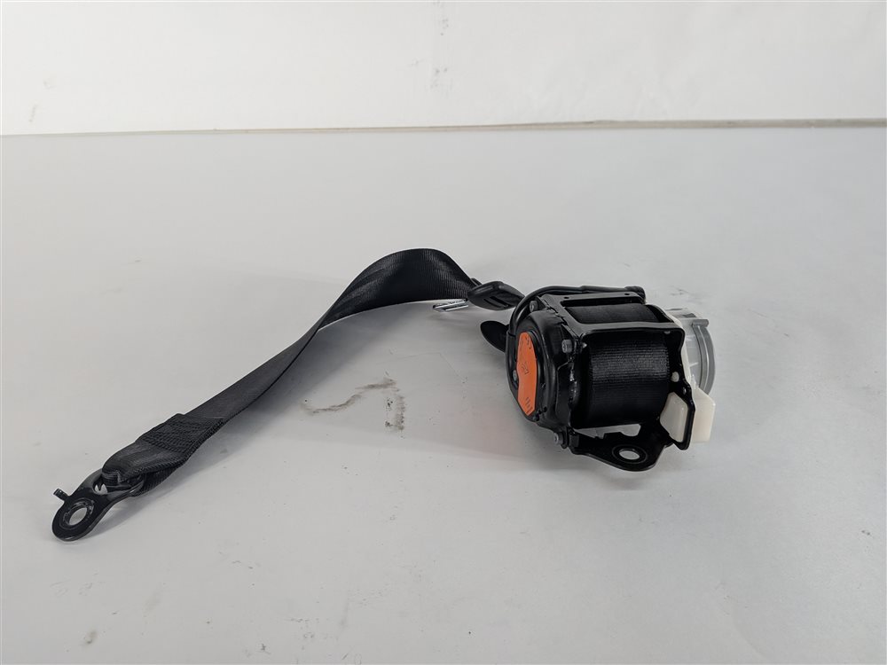 Thumbnail 4: 2016 PORSCHE CAYENNE (958) REAR RIGHT SEATBELT SAFETY BELT RETRACTOR (Black)