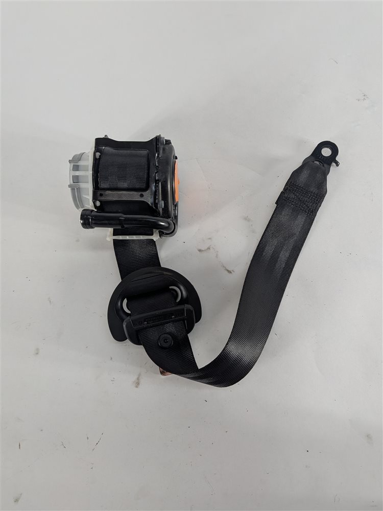 Thumbnail 2: 2016 PORSCHE CAYENNE (958) REAR LEFT SEATBELT SAFETY BELT RETRACTOR (Black)