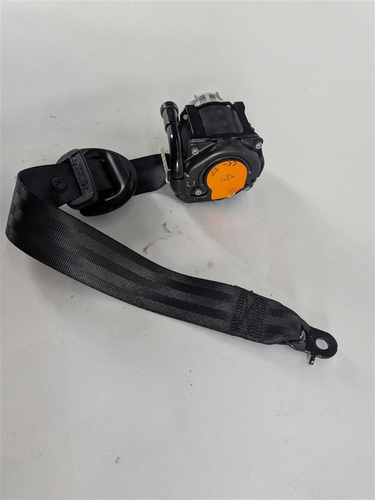 Thumbnail 4: 2016 PORSCHE CAYENNE (958) REAR LEFT SEATBELT SAFETY BELT RETRACTOR (Black)
