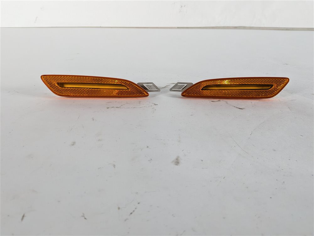 Thumbnail 2: 2016 PORSCHE CAYENNE (958) FRONT LEFT/RIGHT SIDE FENDER MARKER LIGHT LAMP SET/2