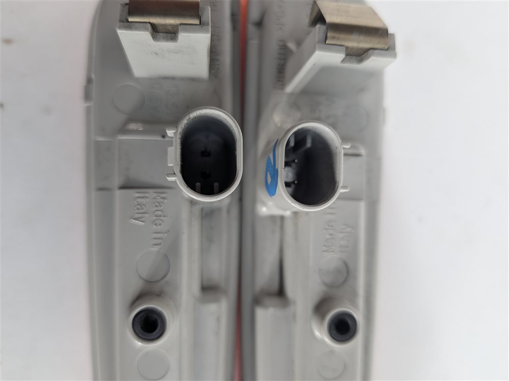 Thumbnail 8: 2016 PORSCHE CAYENNE (958) FRONT LEFT/RIGHT SIDE FENDER MARKER LIGHT LAMP SET/2