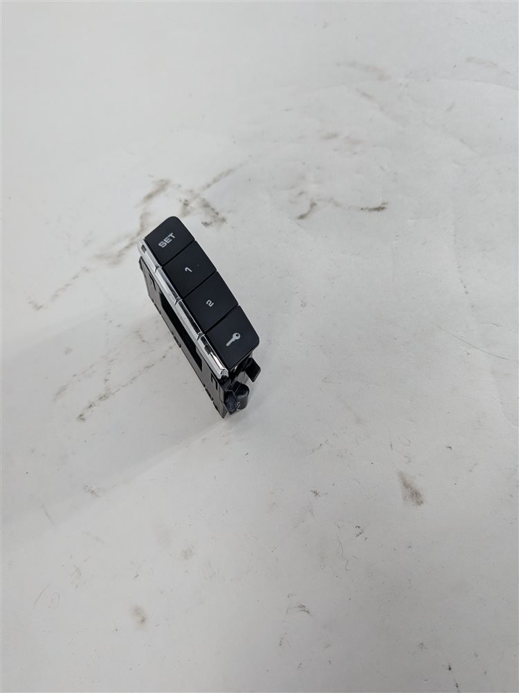 2016 PORSCHE CAYENNE (958) FRONT LEFT DRIVER MEMORY SEAT ADJUST SWITCH BUTTON