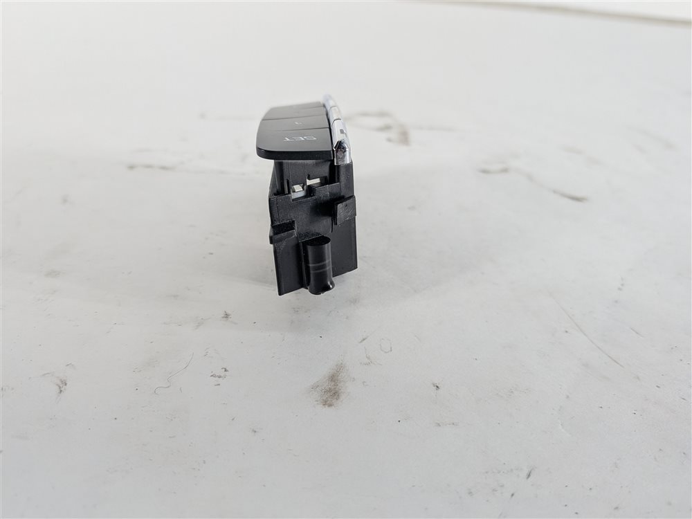 Thumbnail 6: 2016 PORSCHE CAYENNE (958) FRONT LEFT DRIVER MEMORY SEAT ADJUST SWITCH BUTTON