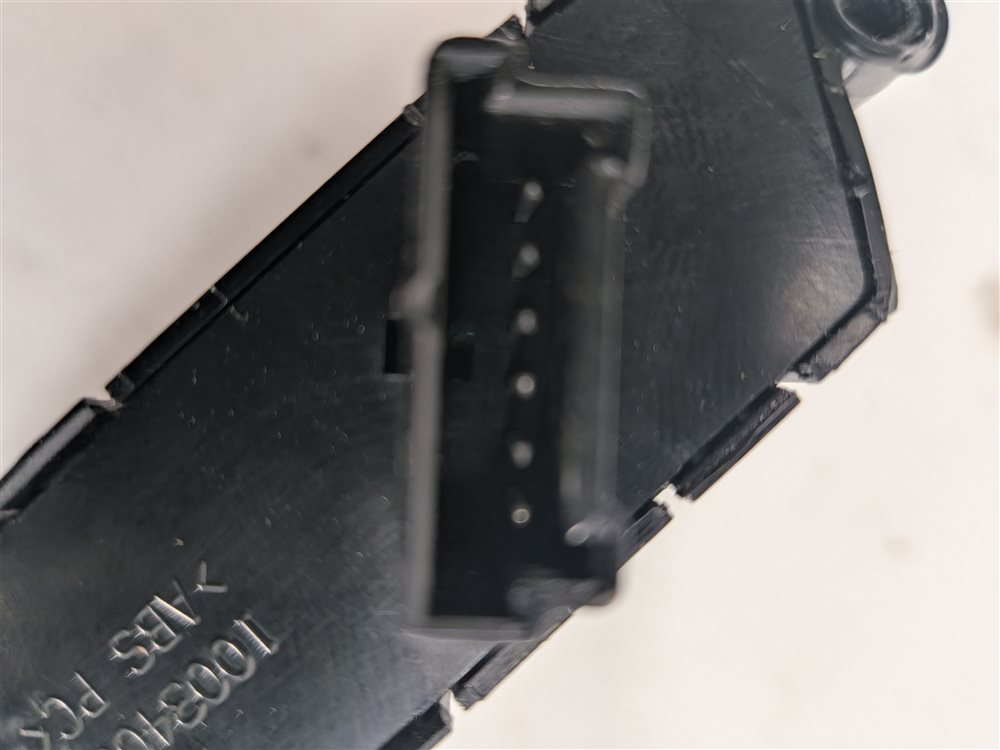 Thumbnail 9: 2016 PORSCHE CAYENNE (958) FRONT LEFT DRIVER MEMORY SEAT ADJUST SWITCH BUTTON