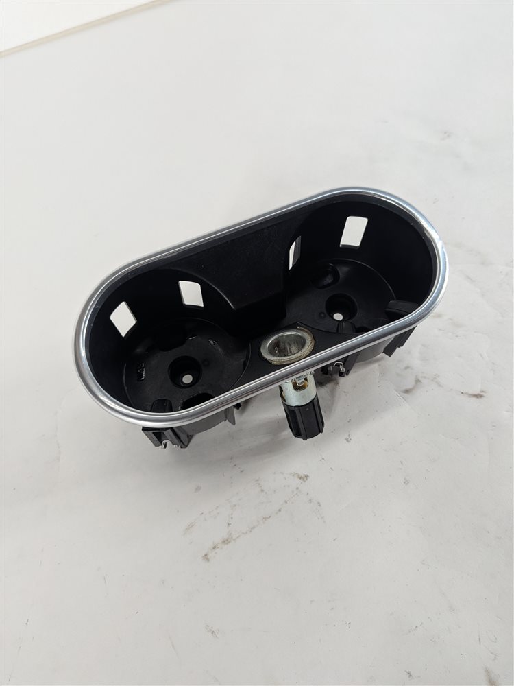 2016 PORSCHE CAYENNE (958) FRONT CENTER CONSOLE DUAL CUP DRINK HOLDER INSERT