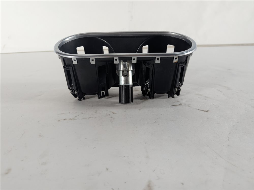 Thumbnail 2: 2016 PORSCHE CAYENNE (958) FRONT CENTER CONSOLE DUAL CUP DRINK HOLDER INSERT