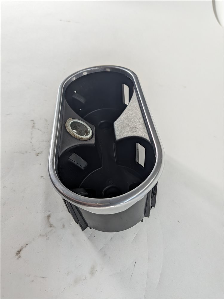Thumbnail 4: 2016 PORSCHE CAYENNE (958) FRONT CENTER CONSOLE DUAL CUP DRINK HOLDER INSERT