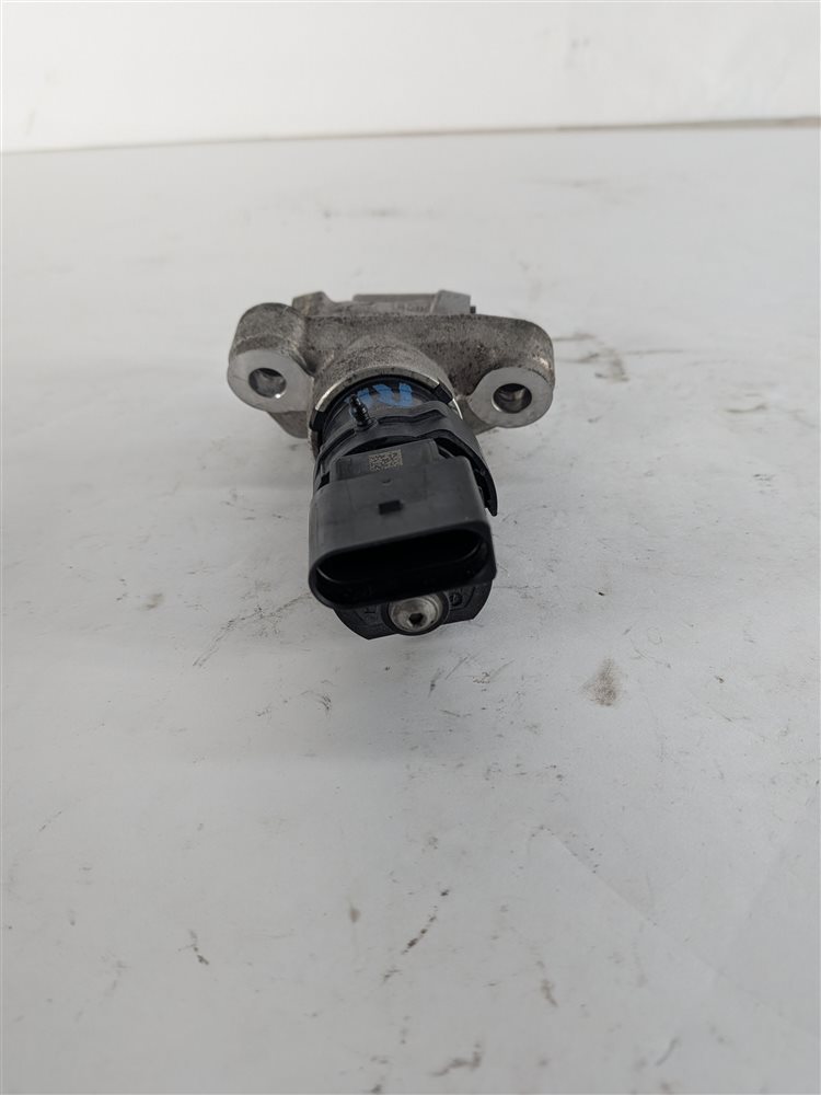 Thumbnail 2: 2016 PORSCHE CAYENNE 958 REAR RIGHT ELECTRONIC PARK PARKING BRAKE ACTUATOR MOTOR