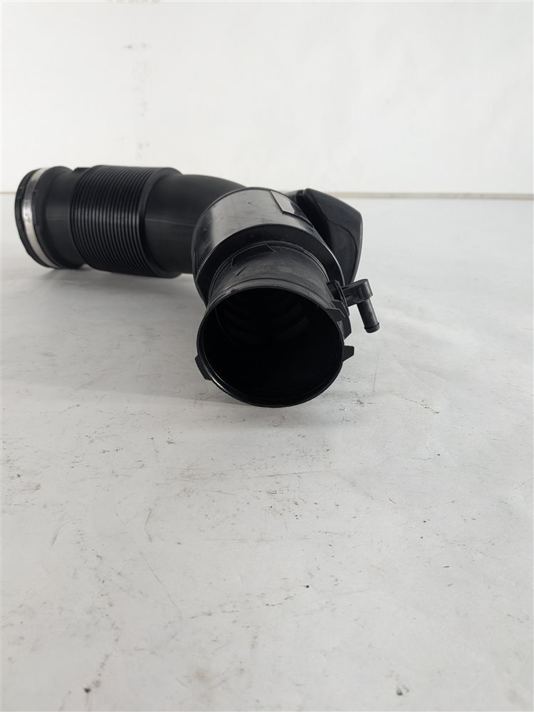Thumbnail 6: 2016 PORSCHE CAYENNE (958) AIR CLEANER INTAKE HOSE DUCT TUBE PIPE SNORKEL