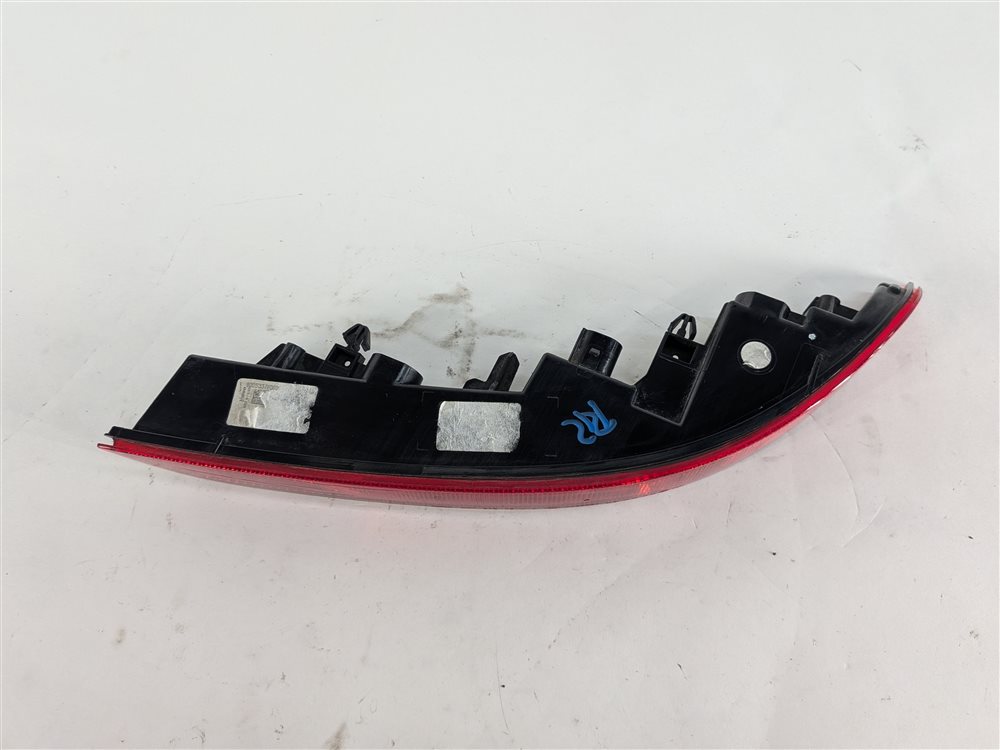 Thumbnail 3: 15-18 PORSCHE CAYENNE (958) REAR RIGHT PASSENGER LOWER BUMPER TAILLIGHT LAMP