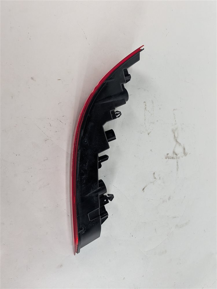 Thumbnail 7: 15-18 PORSCHE CAYENNE (958) REAR RIGHT PASSENGER LOWER BUMPER TAILLIGHT LAMP