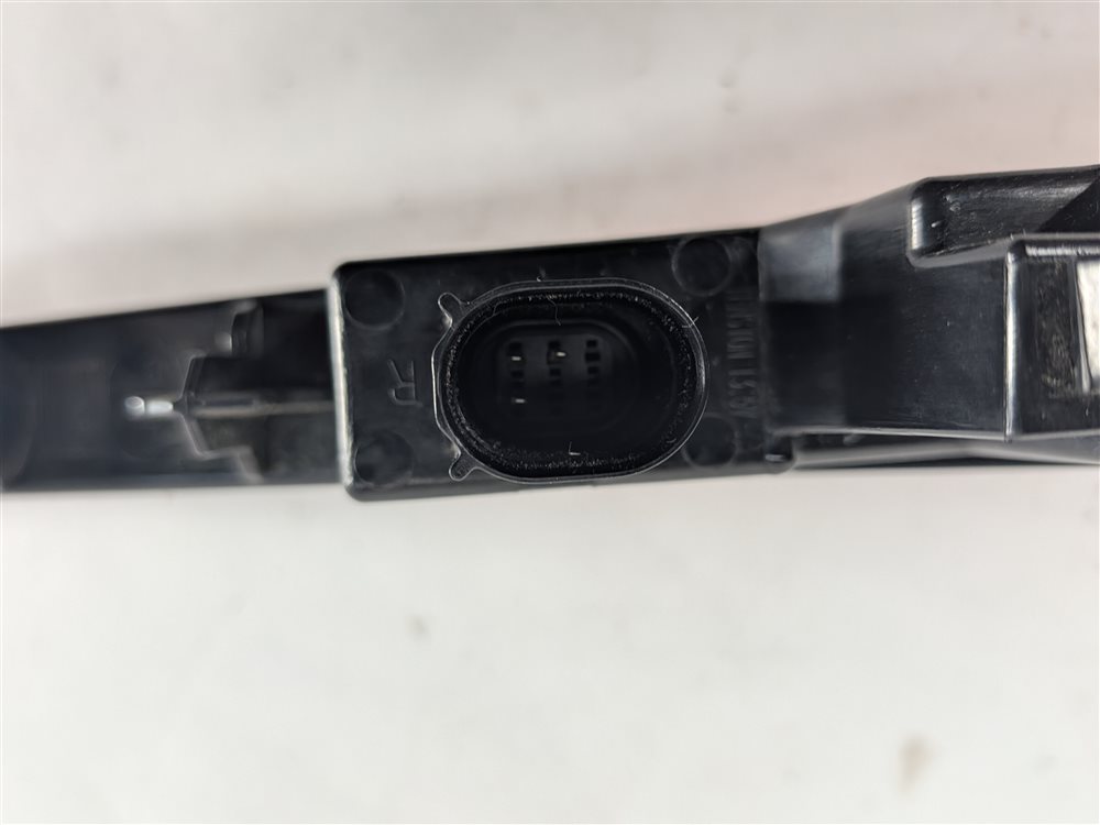 Thumbnail 8: 15-18 PORSCHE CAYENNE (958) REAR RIGHT PASSENGER LOWER BUMPER TAILLIGHT LAMP