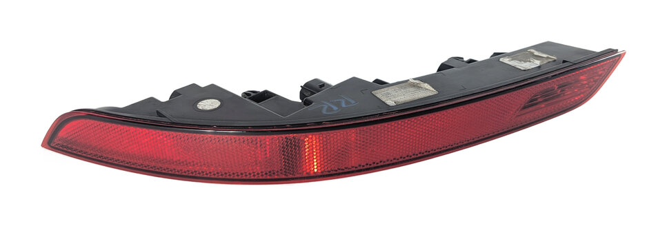 15-18 PORSCHE CAYENNE (958) REAR RIGHT PASSENGER LOWER BUMPER TAILLIGHT LAMP