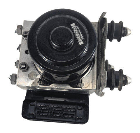 Thumbnail 2: 2015-2018 PORSCHE CAYENNE (958) ABS ANTI LOCK BRAKE PUMP w/ MODULE
