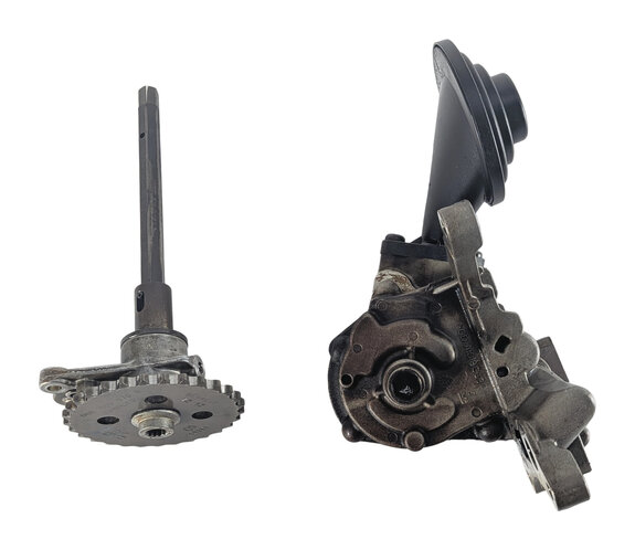 11-18 PORSCHE CAYENNE HYBRID 958 3.0L M06.EC ENGINE OIL PUMP w/ SHAFT SPROCKET