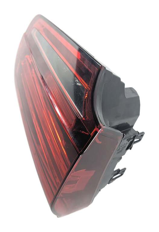 Thumbnail 3: 2015-2018 PORSCHE CAYENNE (958) REAR LEFT DRIVER INNER TAILLIGHT LIGHT LAMP