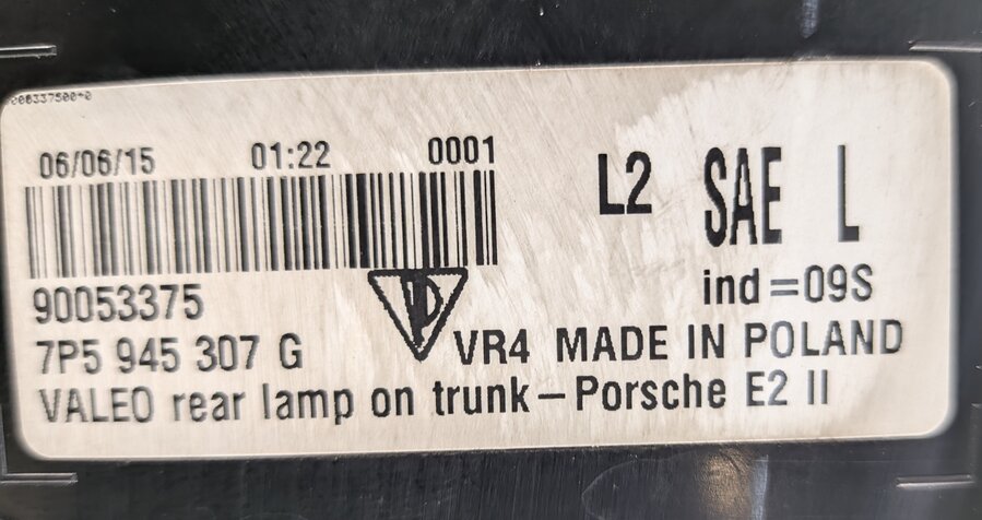 Thumbnail 8: 2015-2018 PORSCHE CAYENNE (958) REAR LEFT DRIVER INNER TAILLIGHT LIGHT LAMP