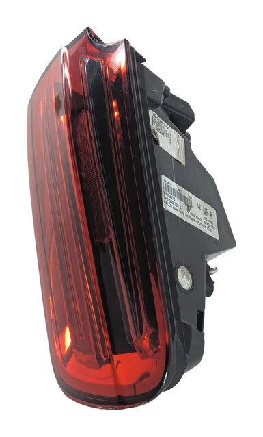 Thumbnail 7: 2015-2018 PORSCHE CAYENNE (958) REAR RIGHT PASSENGER INNER TAILLIGHT LIGHT LAMP
