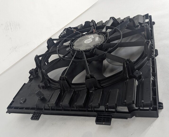 Thumbnail 4: 2011-2018 PORSCHE CAYENNE HYBRID (958) RADIATOR COOLING FAN w/ SHROUD