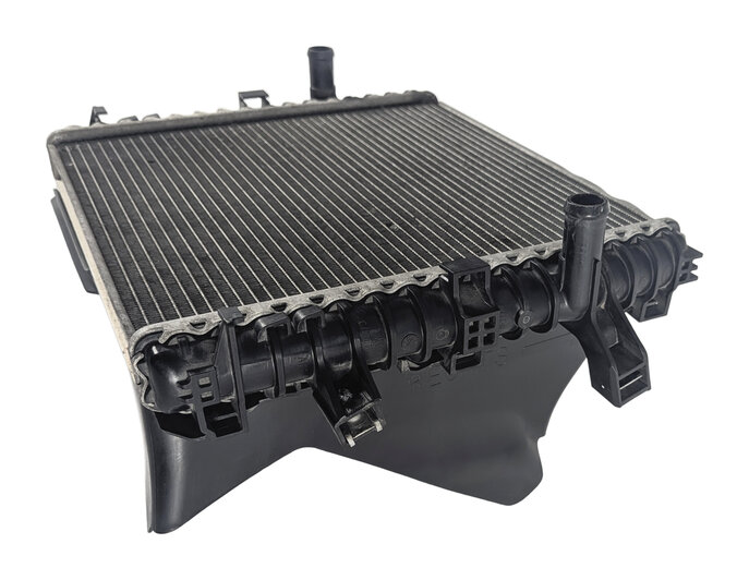 Thumbnail 4: 2011-2018 PORSCHE CAYENNE E-HYBRID (958) 3.0L ENGINE AUXILIARY RADIATOR COOLER
