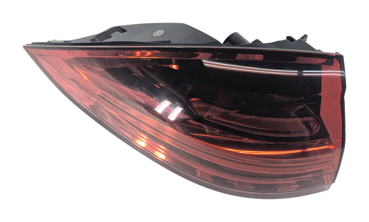 Thumbnail 3: 15-18 PORSCHE CAYENNE (958) REAR LEFT DRIVER OUTER TAILLIGHT BRAKE LIGHT LAMP