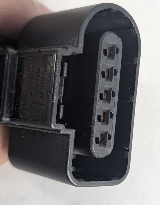 Thumbnail 9: 2011-2018 PORSCHE CAYENNE (958) FRONT RIGHT SEATBELT BUCKLE RECEIVER (Black)