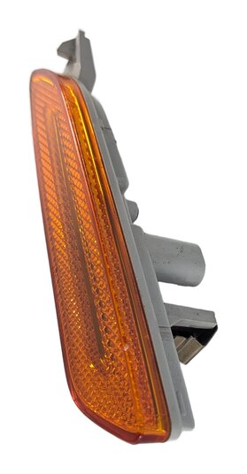 Thumbnail 4: 2016 PORSCHE CAYENNE (958) FRONT LEFT DRIVER FENDER AMBER SIDE MARKER LIGHT LAMP