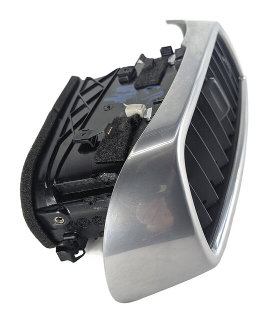Thumbnail 5: 2016 PORSCHE CAYENNE (958) FRONT CENTER RIGHT DASH HEAT AIR AC VENT (Silver)