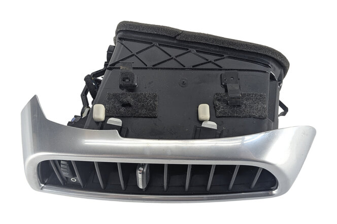 Thumbnail 3: 2016 PORSCHE CAYENNE (958) FRONT CENTER LEFT DASH HEAT AIR AC VENT (Silver)