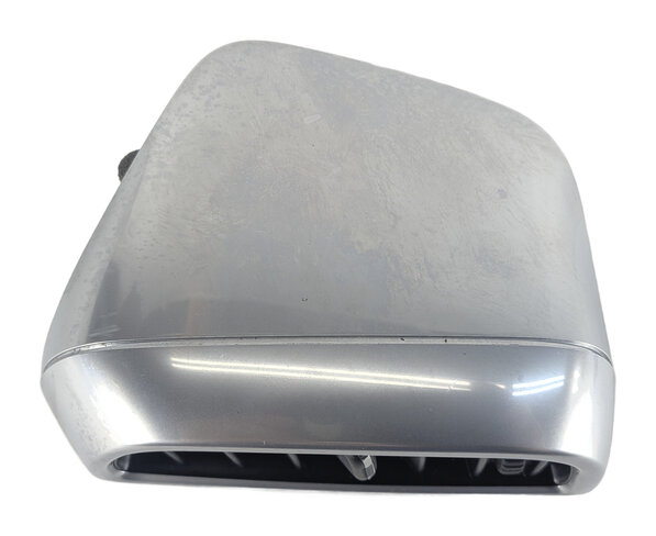 Thumbnail 3: 2016 PORSCHE CAYENNE (958) REAR RIGHT CENTER CONSOLE HEAT AIR AC VENT (Silver)