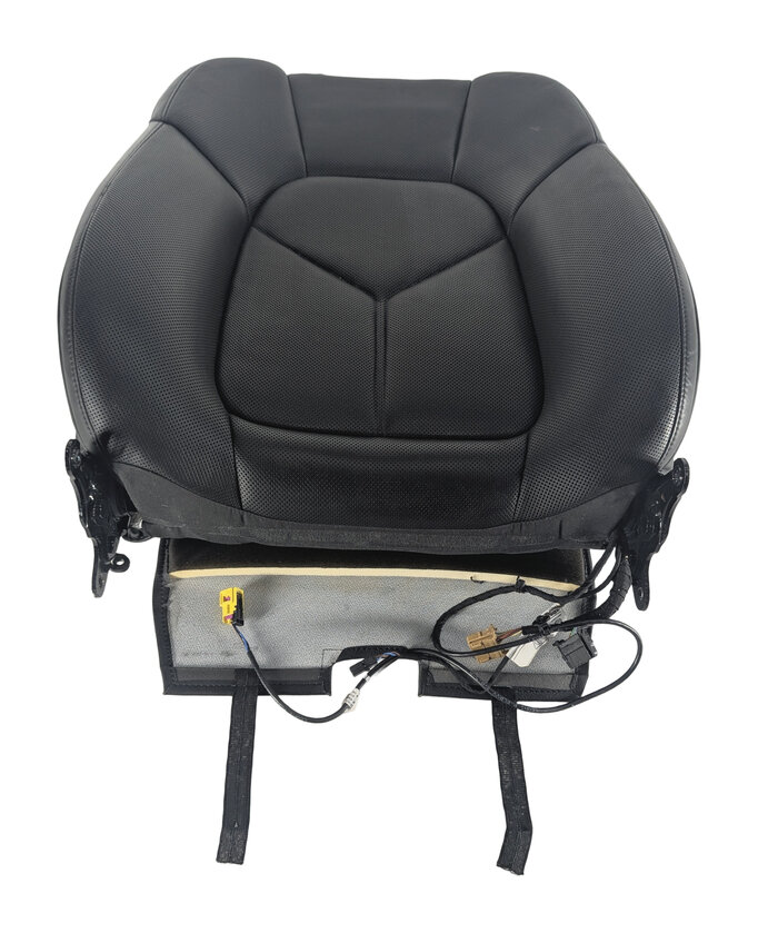 Thumbnail 3: 2016 PORSCHE CAYENNE (958) FRONT LEFT UPPER HEATED COOLED SEAT CUSHION (Black)