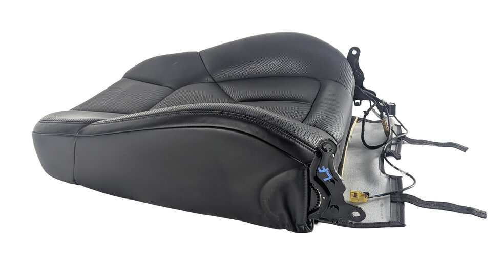 Thumbnail 4: 2016 PORSCHE CAYENNE (958) FRONT LEFT UPPER HEATED COOLED SEAT CUSHION (Black)