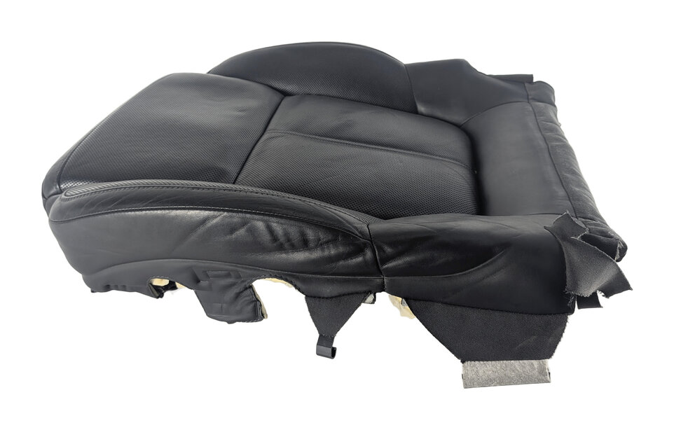 Thumbnail 4: 2016 PORSCHE CAYENNE (958) FRONT LEFT HEATED COOLED SEAT BOTTOM CUSHION (Black)