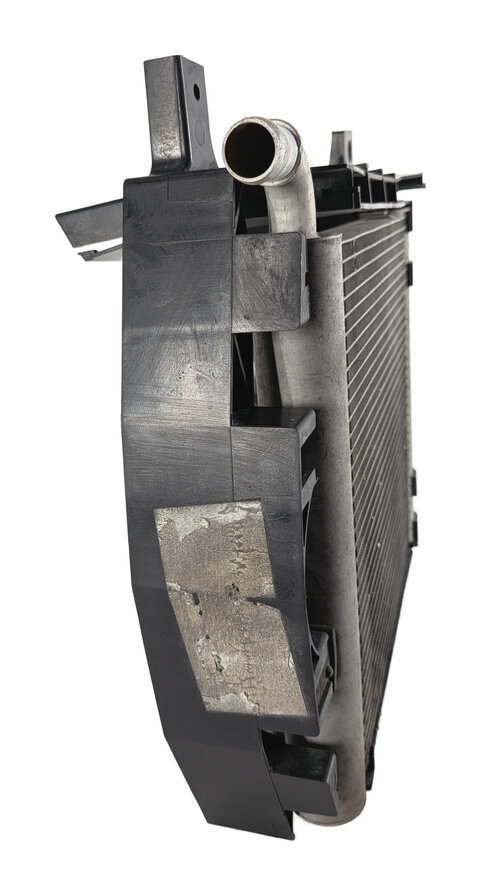 Thumbnail 4: 13-20 ROVER SPORT DISCOVERY (L405 L462 L494) LEFT AUXILIARY RADIATOR & BRACKET