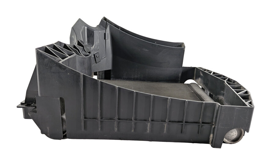 Thumbnail 7: 13-20 ROVER SPORT DISCOVERY (L405 L462 L494) LEFT AUXILIARY RADIATOR & BRACKET