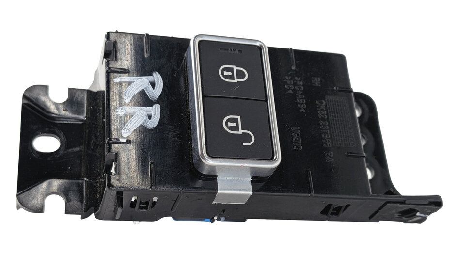 Thumbnail 3: 2016 RANGE ROVER SPORT (L494) REAR RIGHT DOOR POWER LOCK UNLOCK CONTROL SWITCH