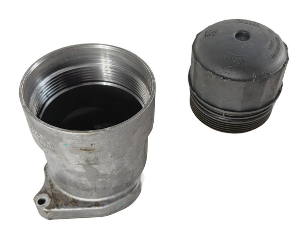 2016 RANGE ROVER SPORT L494 3.0L (306PS AJ126) ENGINE OIL FILTER HOUSING w/ CAP