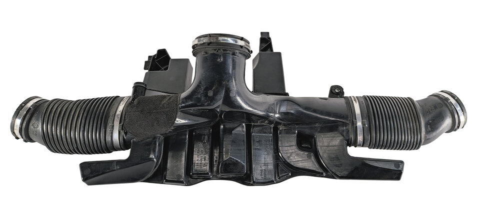 Thumbnail 7: 2016 RANGE ROVER SPORT L494 3.0L (306PS AJ126) ENGINE AIR INTAKE RESONATOR DUCT