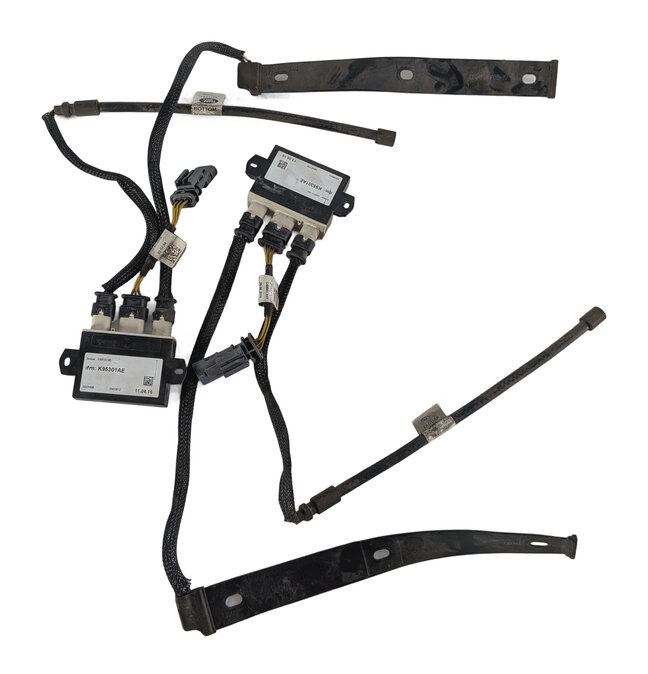 Thumbnail 7: 2016 RANGE ROVER SPORT (L494) REAR LIFTGATE HANDS FREE KICK SENSOR MODULE SET/2