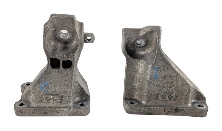Thumbnail 2: 2016 RANGE ROVER SPORT L494 3.0L (306PS AJ126) ENGINE MOTOR MOUNT BRACKET SET/2