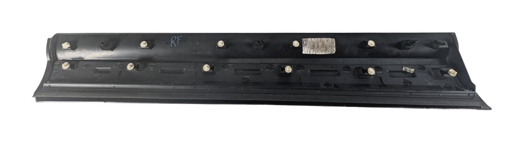 Thumbnail 7: 17-23 ROVER DISCOVERY L462 FRONT RIGHT PASSENGER LOWER DOOR TRIM MOULDING(BLACK)
