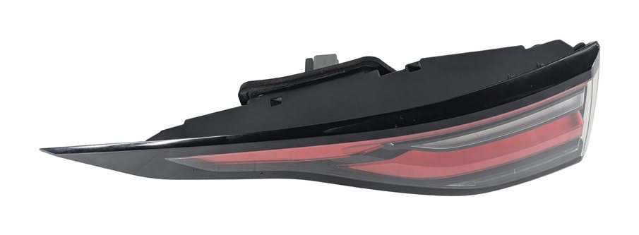 Thumbnail 4: 17-20 LAND ROVER DISCOVERY L462 REAR LEFT DRIVER OUTER QUARTER TAILLIGHT LAMP