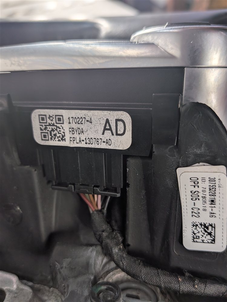 Thumbnail 13: 17-20 ROVER DISCOVERY (L462) HEATED STEERING w/SHIFT PADDLES GRAY STITCH (Black)
